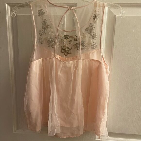 Hollister pink  lace tank top, size medium - Picture 8 of 9